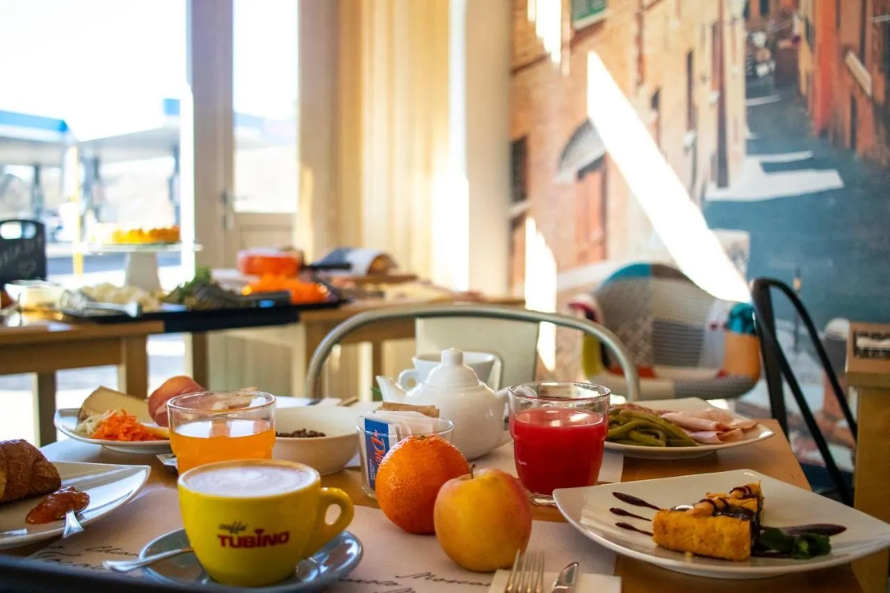 Hotel La Pace 3*, Paganico (Grosseto)